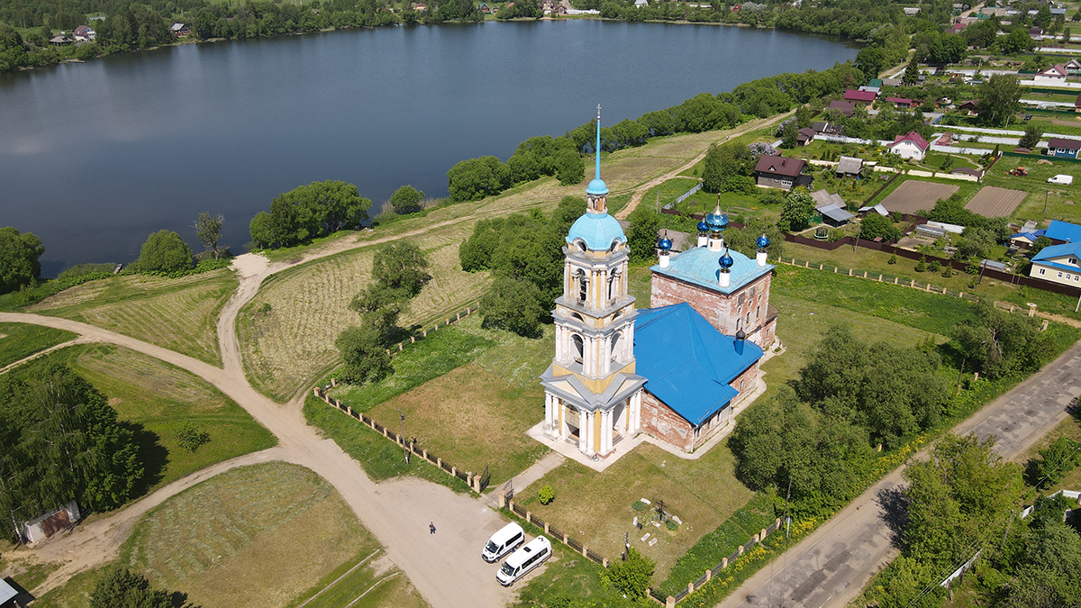 В какую церковь идти